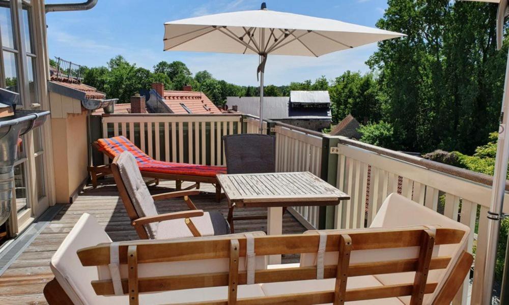 Loggiahaus Am Schloss, 5 Ferienwohnungen, Teils Mit Schloss- Und Seeblick Rheinsberg Eksteriør billede