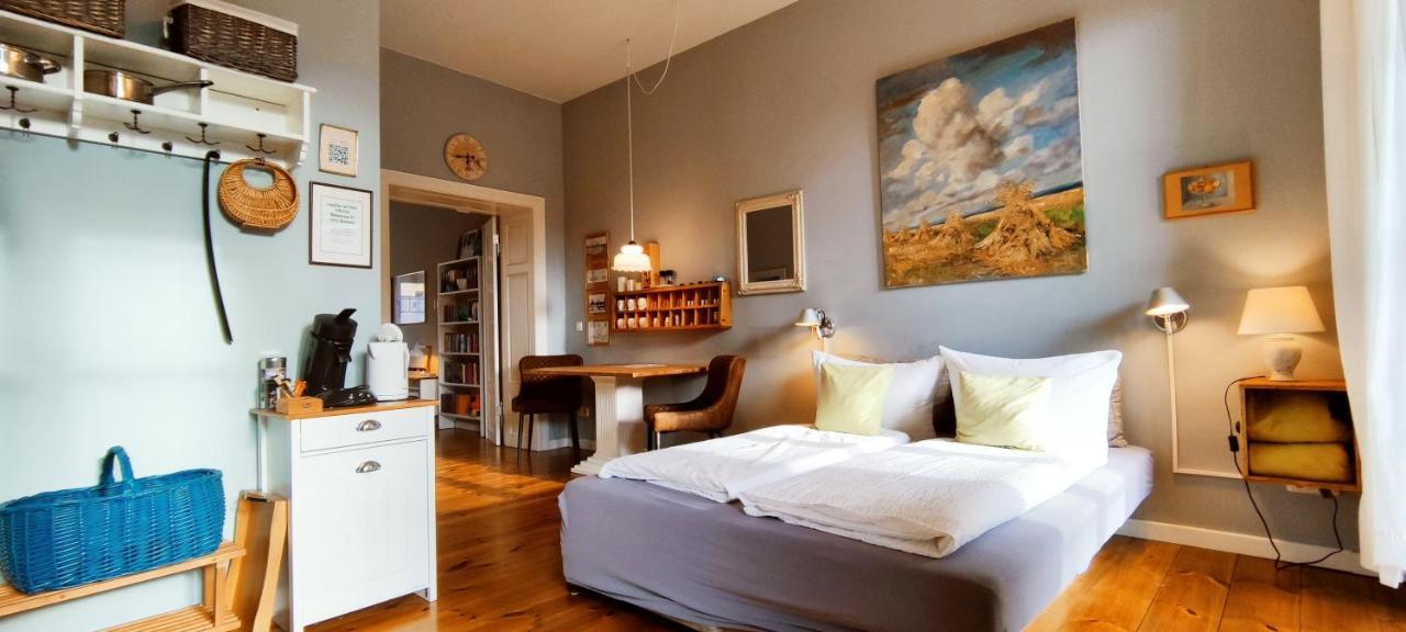 Loggiahaus Am Schloss, 5 Ferienwohnungen, Teils Mit Schloss- Und Seeblick Rheinsberg Eksteriør billede