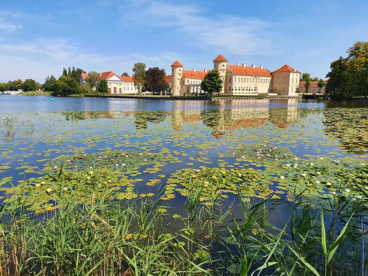 Loggiahaus Am Schloss, 5 Ferienwohnungen, Teils Mit Schloss- Und Seeblick Rheinsberg Eksteriør billede