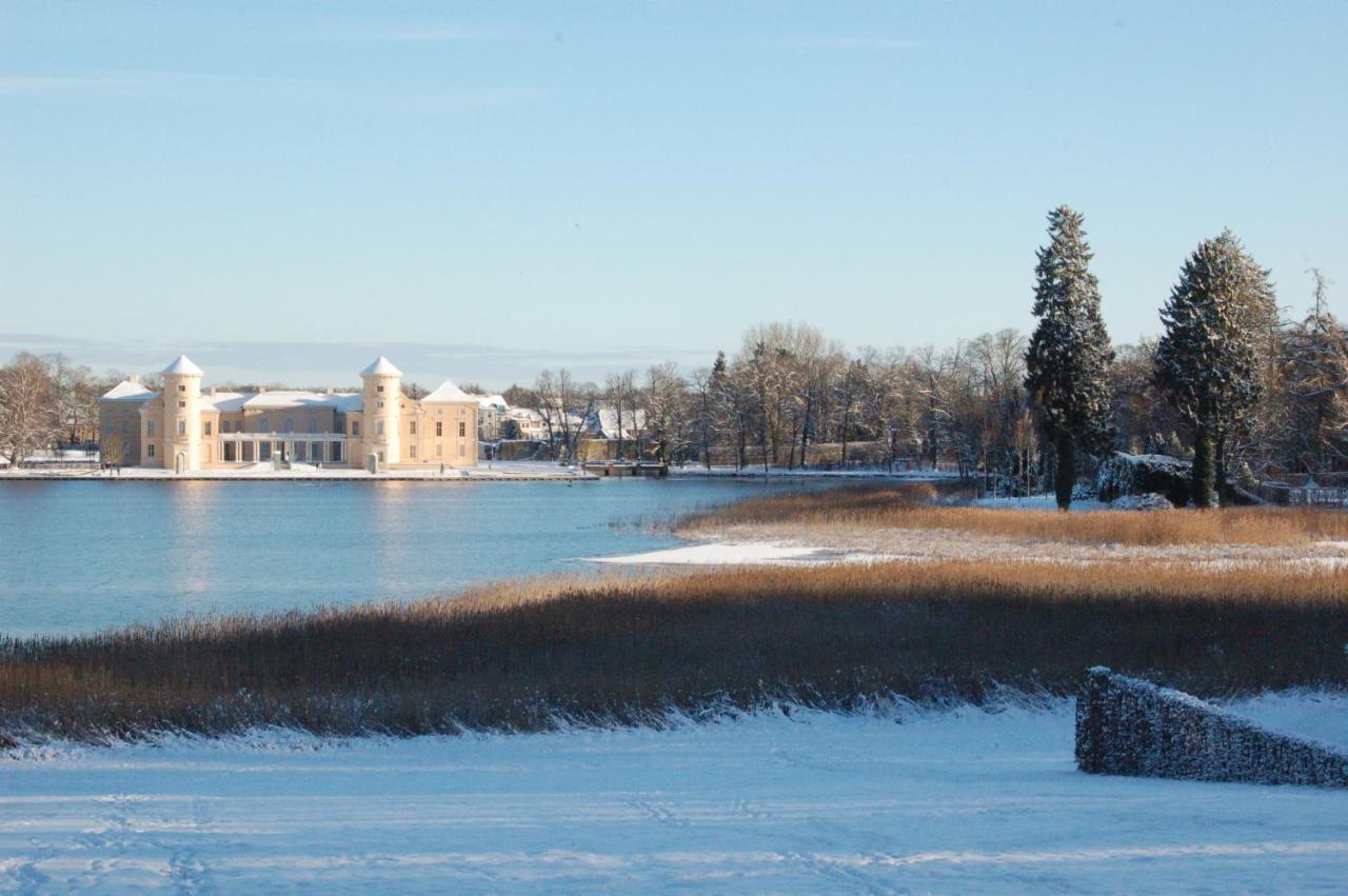 Loggiahaus Am Schloss, 5 Ferienwohnungen, Teils Mit Schloss- Und Seeblick Rheinsberg Eksteriør billede